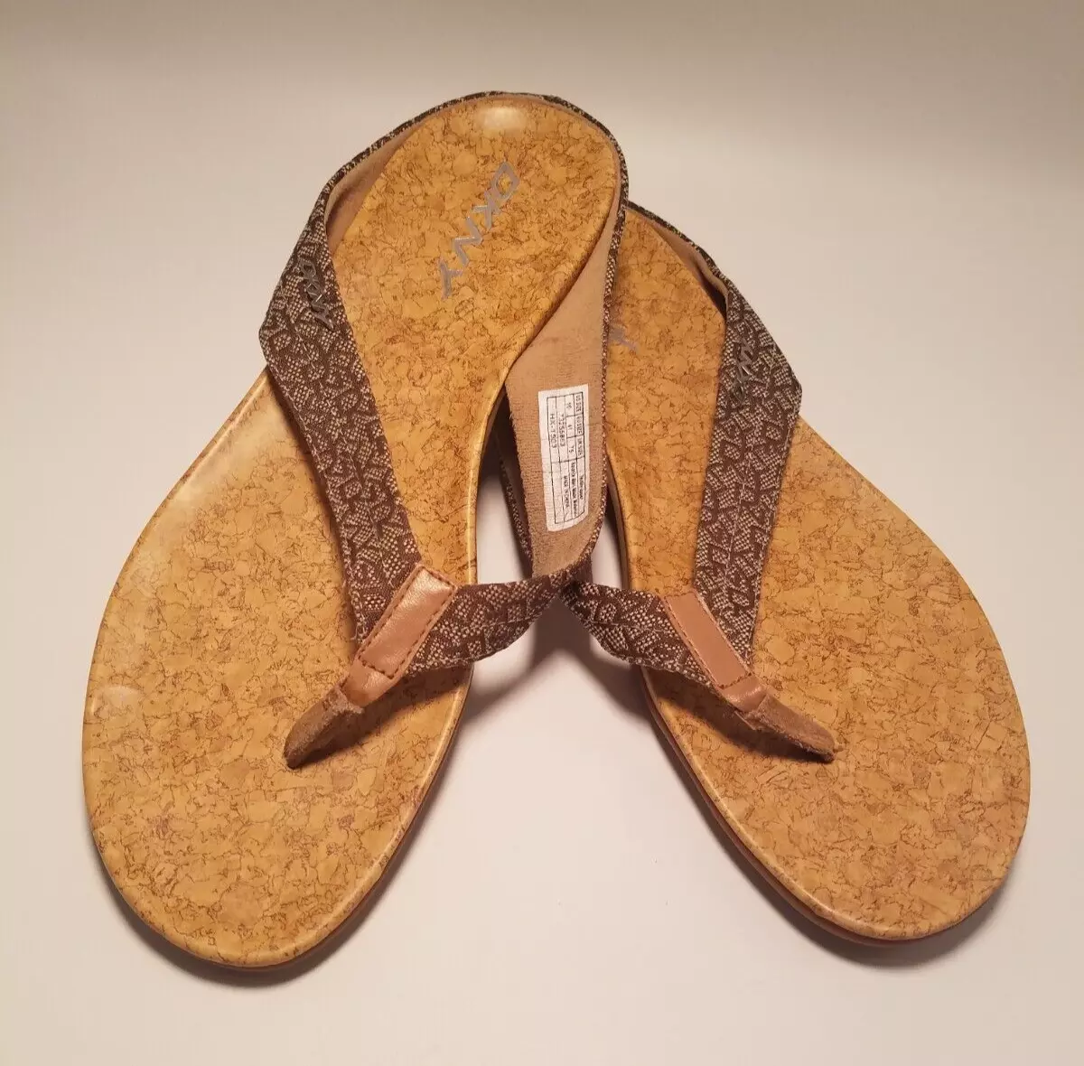 DKNY Signature Thong Sandals Cork Look Sole Size 10M