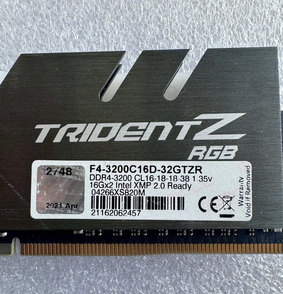 G. SKILL Trident Z RGB 16GBx1 F4-3200C16D (DDR4-3200 ) Memory - Image 2 of 3