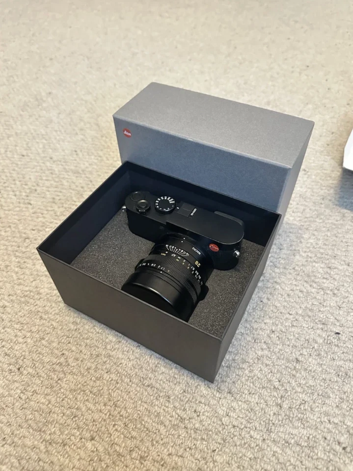 SOLO POR $1,870 AT ✅️10DRONE. COM✅️ Cámara digital SLR Leica Q2 47,3 MP USADA Foto 3 de 4