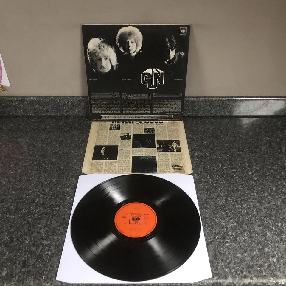 LP VINYL THE GUN ALBUM GUN CBS M 63552  UK MONO 1ST PRESS 1968 EX-/EX+ SUPERB - Image 3 of 4