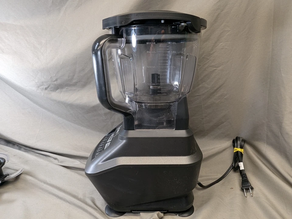 Ninja Professional 1500 Watt Kitchen Blender Processor With Attachments - Tested - Image 3 of 4