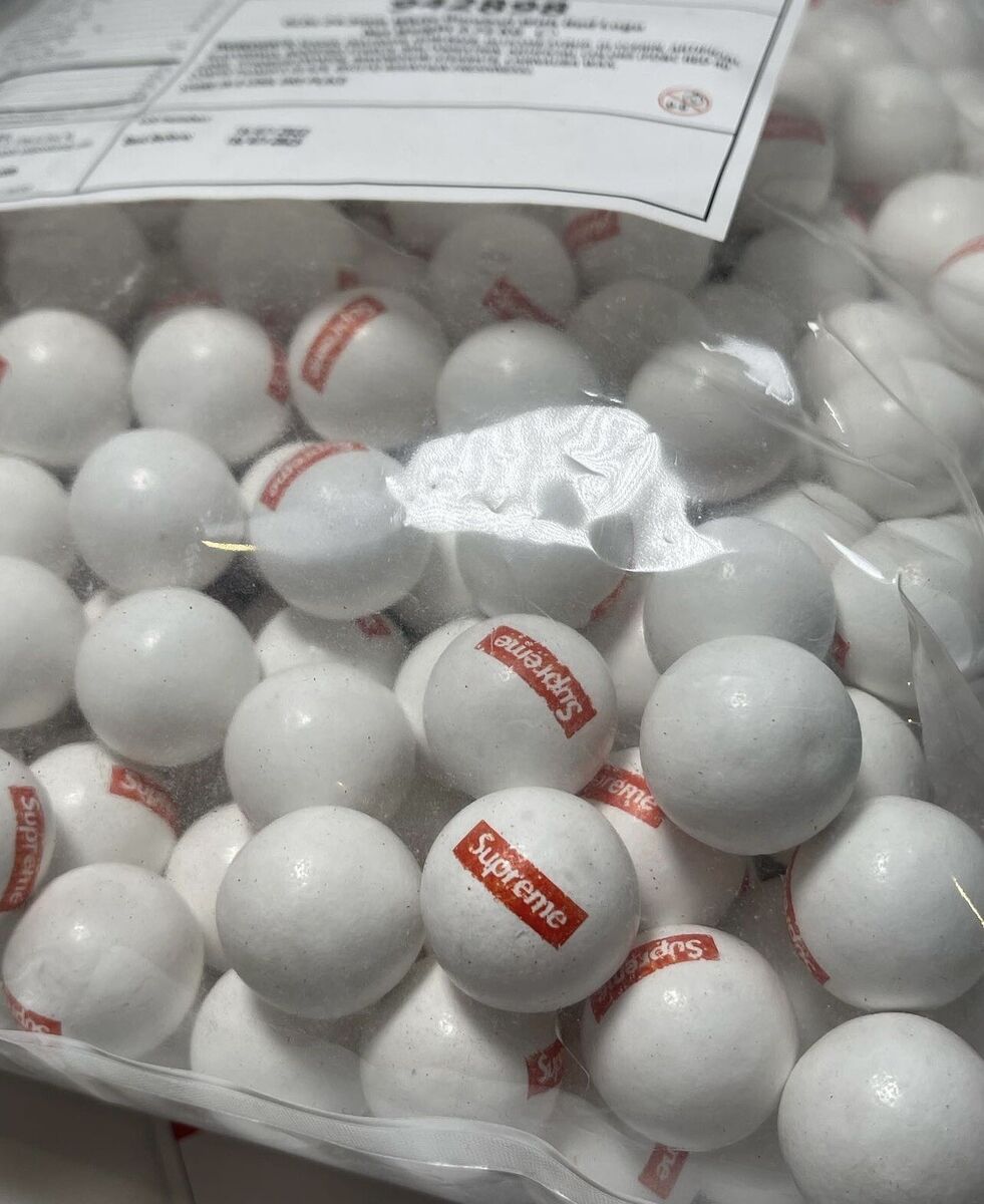 Supreme Beaver Gumball Machine (NEW) (RARE) 2022 | eBay Supreme Beaver Gumball Machine (NEW) (RARE) 2022 | eBay