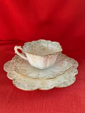 c 1890 Wileman & Co daisy shaped tea trio #2 "Trailing Ivy" pattern #5043