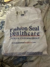 Fashion Seal Healthcare Lab Coat Size Medium Bright White NEW