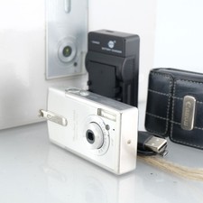 Canon PowerShot SD10 Digital Elph 4MP Compact Camera Silver SD Memory Card