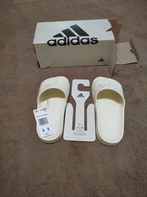 ADIDAS ADILETTE slip on-quick dry slides  childs size 5 white #IF7370 NWT