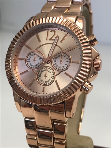 Avon Ladies Rose Metal Quartz Watch