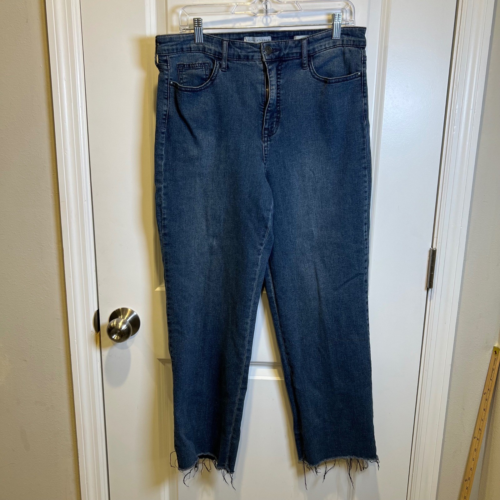 Social Standard by Sanctuary Women Jeans High Rise Crop Straight Blue Size 14
