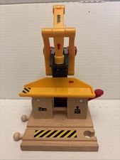 BRIO Wooden Railway 33280 Freight Goods Station Crane
