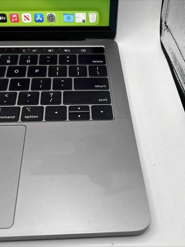 Apple MacBook Pro 13” 2019 Retina i5 2.4Ghz 8GB 256GB SSD Touch Bar – Good! - Image 3 of 4