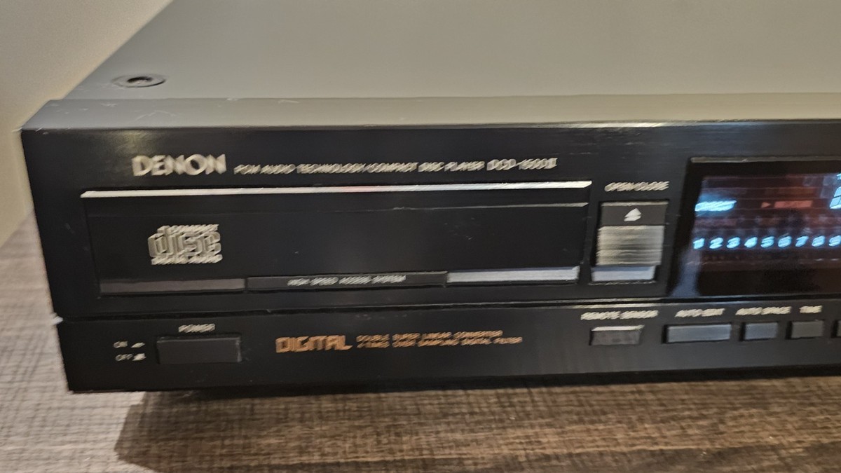 Denon DCD-1500 II Stereo CD Player PARTS/REPAIR ONLY **READ