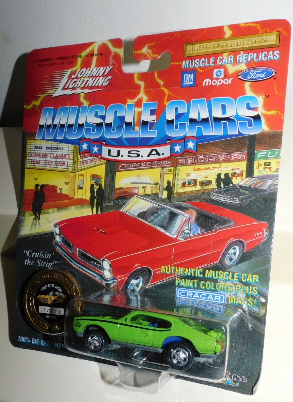 JOHNNY LIGHTNING 1966 GTO JUDGE #12602 IN SERIES 5 MUSCLE CAR CRUISIN THE STRIP