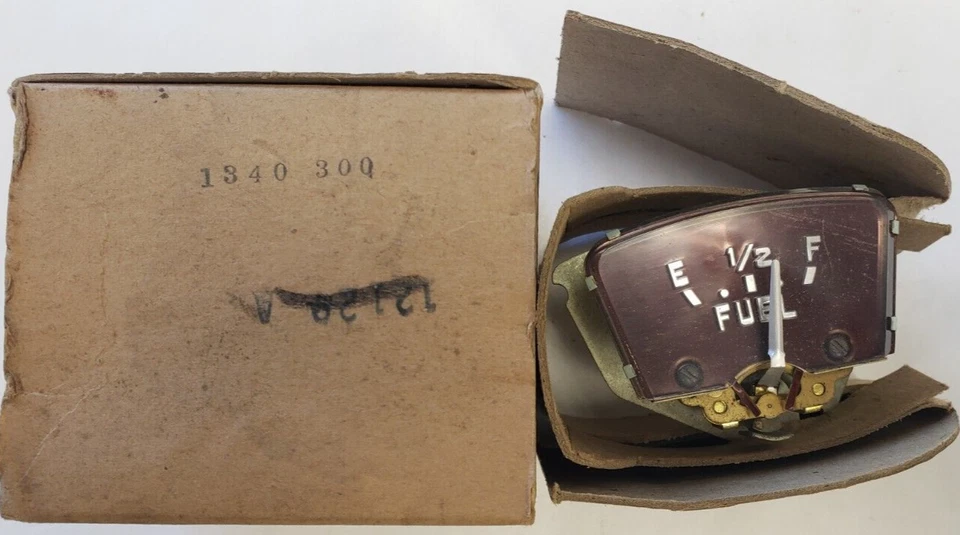 Chrysler Town & Country 1950 cuadro de instrumentos de 6 cilindros medidor de combustible de gasolina NOS 1340300 Foto 3 de 4