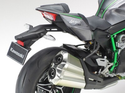 Tamiya 1:12 scale motorcycle model kit Kawasaki Ninja H2 Carbon | eBay