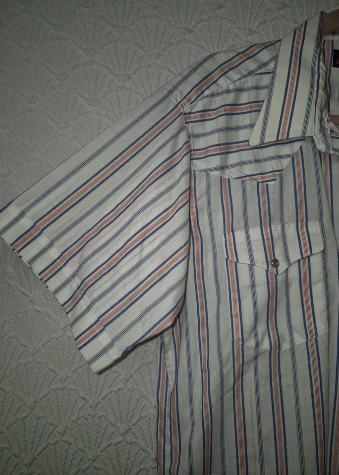 Camisa social masculina Snap Down Ruddock Bros tamanho 17 listrada vermelha branca azul bom estado - Imagem 3 de 4