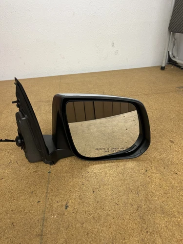 **NEW** Genuine GM Chrome Passenger Side Door Mirror GM part number 84979811