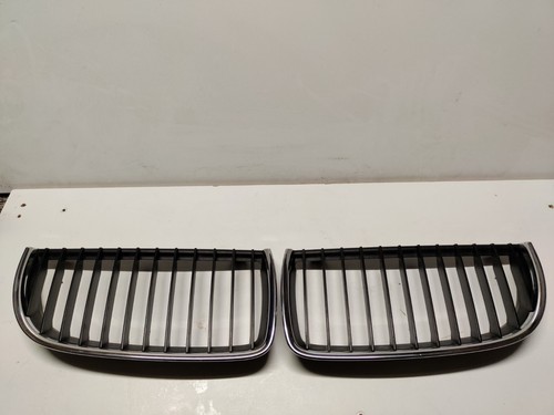 BMW Kühlergrill Rechts 7120008, Links 7120007 E90 E91 BJ 2005