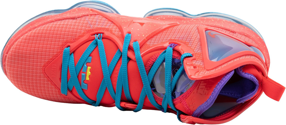 Nike \