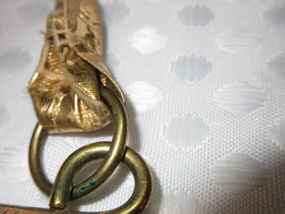 Bolso de Noche De Colección Cuero Repujado Dorado Diseño Italiano Forro Satinado Foto 4 de 4