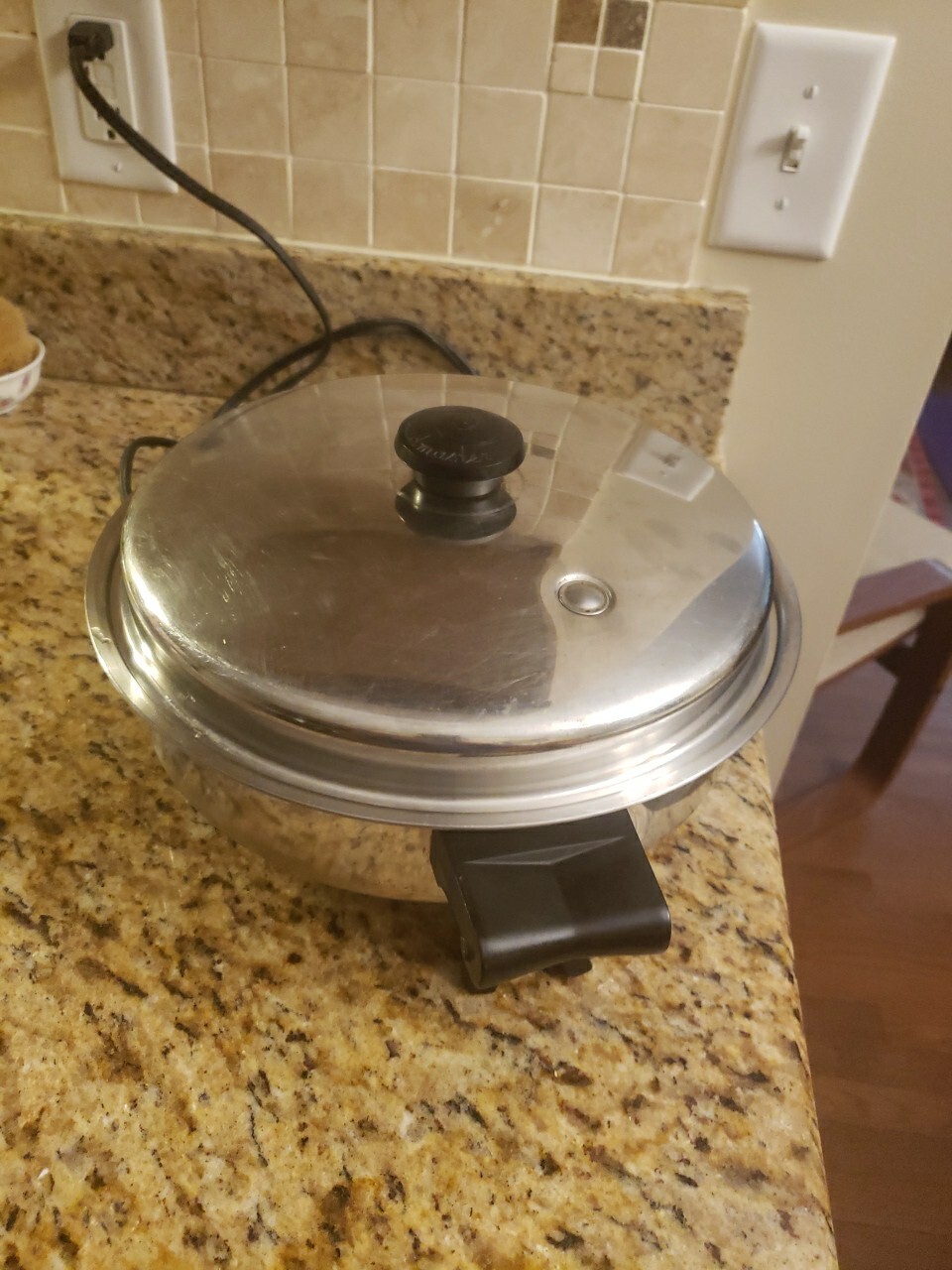 SALADMASTER 11" Electric Skillet Fry Pan 7817 Oil Filled Vapo Lid