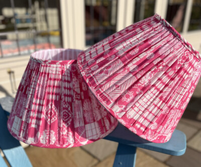 Handgefertigte rosa abstrakter Druck 16'''' Lampenschirme