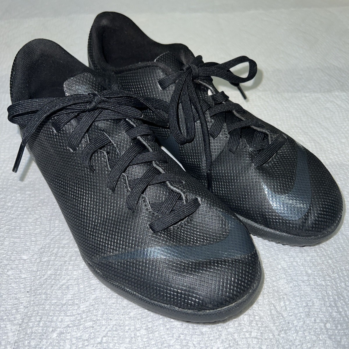 Nike AH7384-001 Junior 3Y Indoor Soccer Indoor Cleats | eBay Nike AH7384-001 Junior 3Y Indoor Soccer Indoor Cleats | eBay