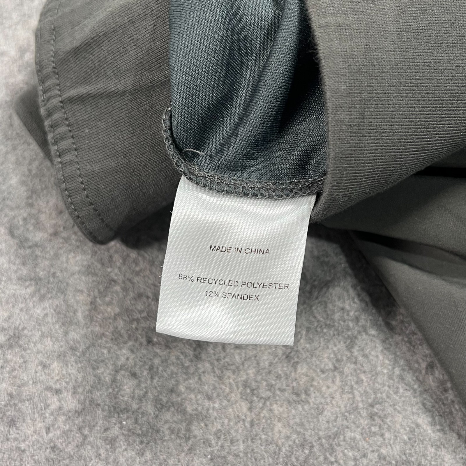 Quince Olive Green Performance Tech Activewear Mi… - image 3