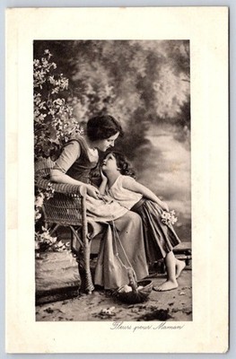 Antique France Mother and Child Fleurs pour Maman Flowers RPPC