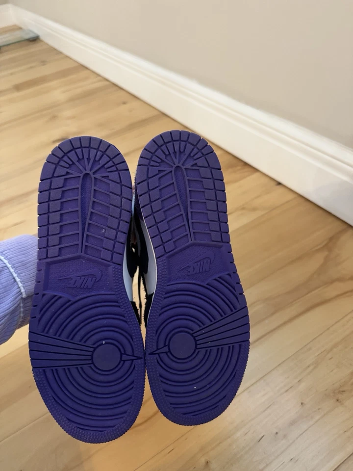 Air Jordan’s 1 MID Foto 3 de 3