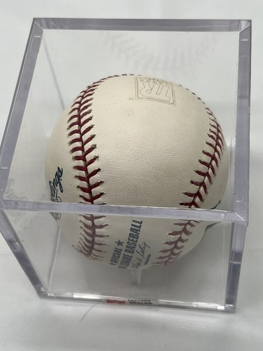 Miguel Villio Autographed Baseball in Case Seattle Mariners Man Cave Decor - Bild 5 von 9