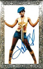 Kelly Rowland "Destiny's Child" autograph signed 18x27 cm picture
