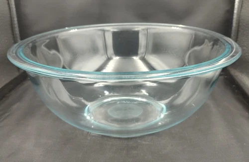Pyrex Originals Clear 2.5 QT Mixing Bowl 325