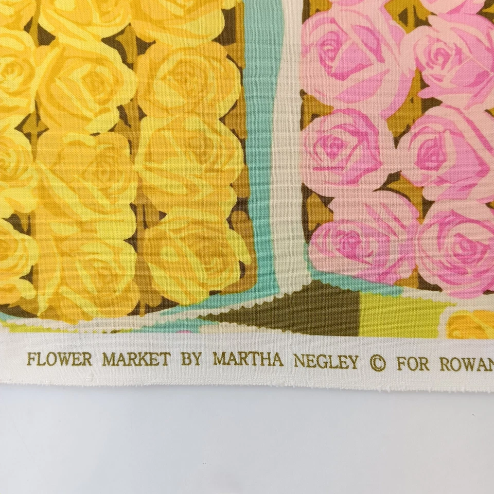 Tela de algodón Martha Negley Flower Market en caja docena rosas rosa amarillas 35" x 42" Foto 3 de 4