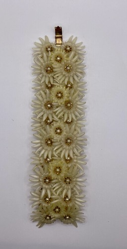 VTG Set Of Soft Plastic Flower Bracelet & Clip-on Earrings Faux Pearl Accents** - Afbeelding 5 van 12