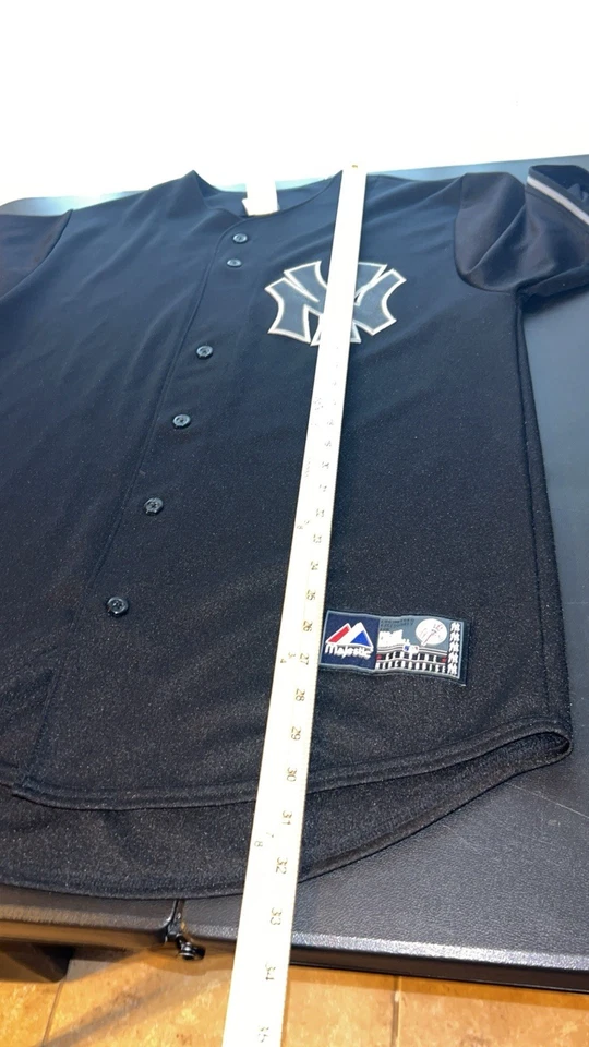 Camiseta Majestic Genuina MLB New York Yankees Derek Jeter #2 Negra Talla M Usada en Excelente Condición Foto 4 de 4