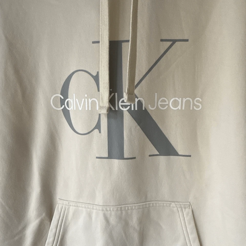 Calvin Klein hoodie men’s medium cream color athletic preppy comfy - Image 2 of 4