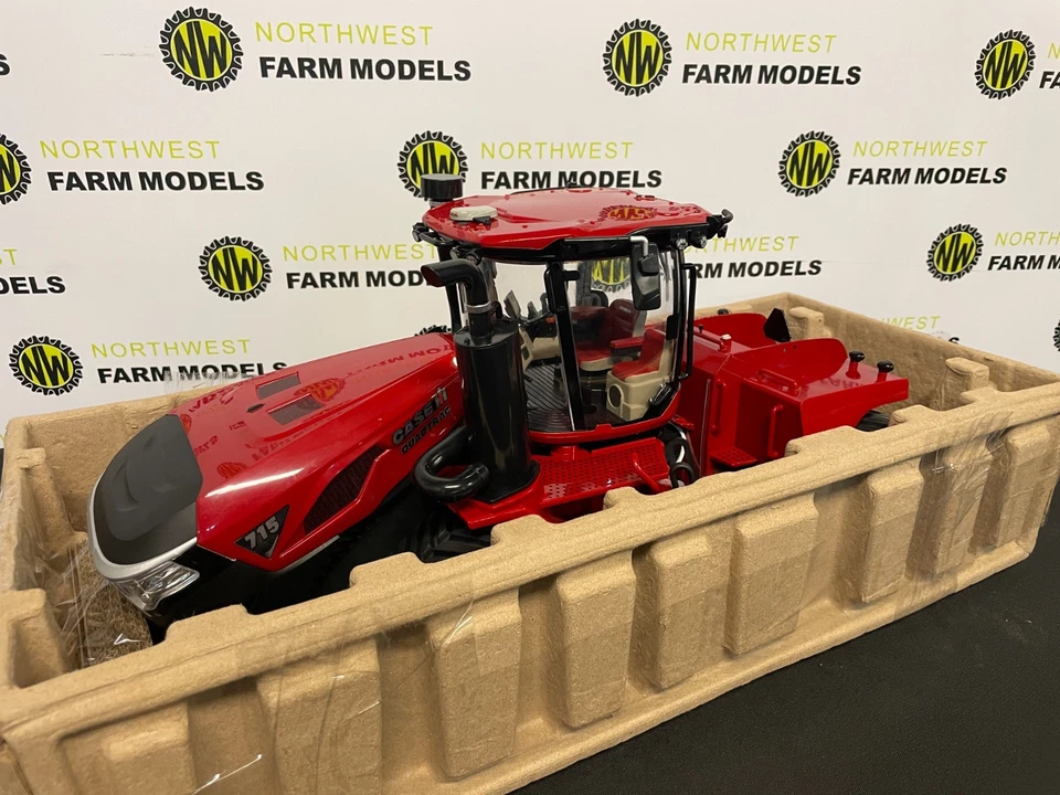 ERTL 44349 1:16 SCALE CASE IH STEIGER QUADTRAC 715 "PRESTIGE COLLECTION" - Image 2 of 4