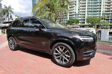2018 Volvo XC90 T6 AWD 7-Passenger Momentum