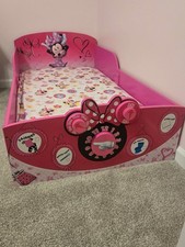 Girls Toddler Minnie Mouse Bed with Bedding