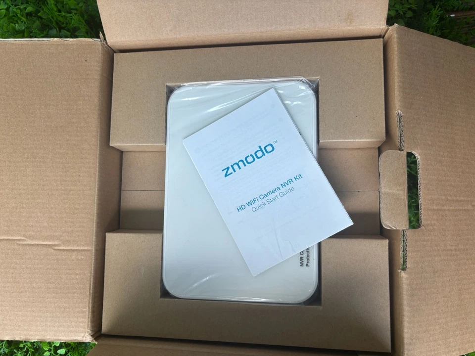 Zmodo 8-Channel Network Video Recorder (NVR) with HD WiFi IP Cameras, New - Image 2 of 4