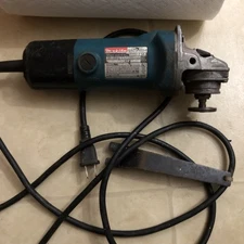 Makita 9523NBH 4" High Power Angle Grinder Corded Electric