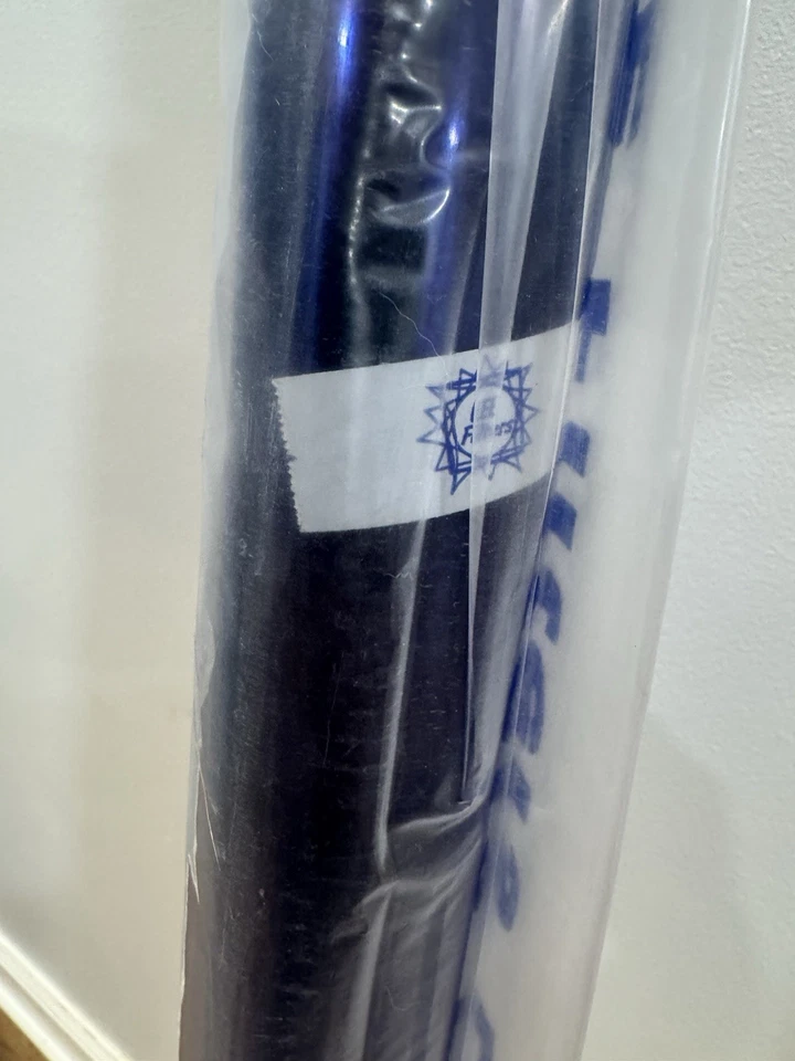 LEE Filters 201 Full Color Temperature Blue Filter (48" x 25' Roll on 1" Core) - Image 2 of 2