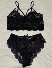 black lace style lingerie set