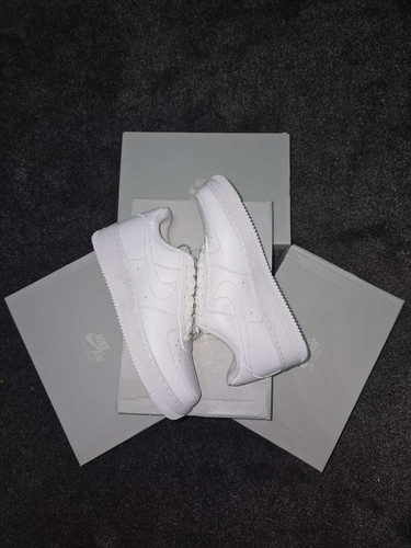 Multiple Sizes - Nike Air Force 1 Low '07 Triple White - NEXT DAY DELIVERY📦✅️ - Picture 2 of 7