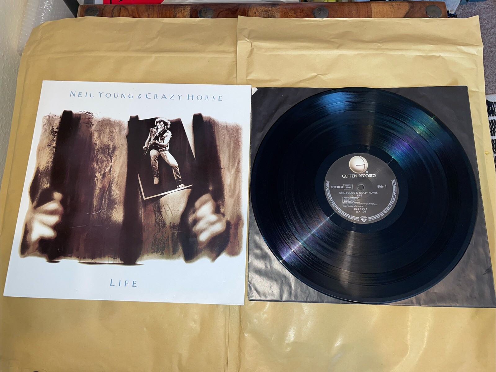 NEIL YOUNG - LIFE  - 12”lp  1987 Vgc+/ex A2/b2