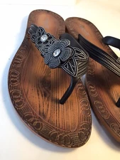 Women's 8 Black Flip Flops Capelli New York Floral Flats Thong