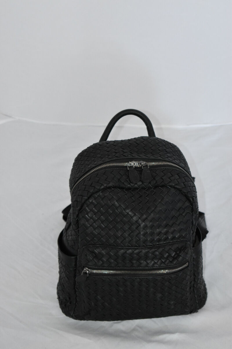 Bottega Veneta Intrecciato Black Leather Zip Rucksack Bottega Veneta Intrecciato Black Leather Zip Rucksack