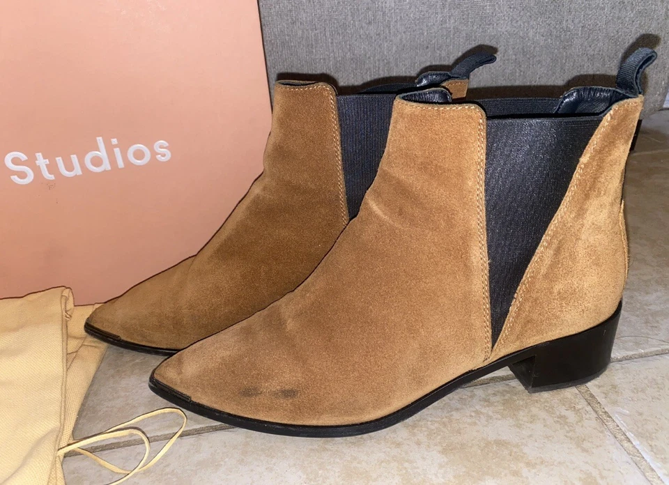 Acne Studios Jensen Suede Ankle Boots - Image 4 of 4