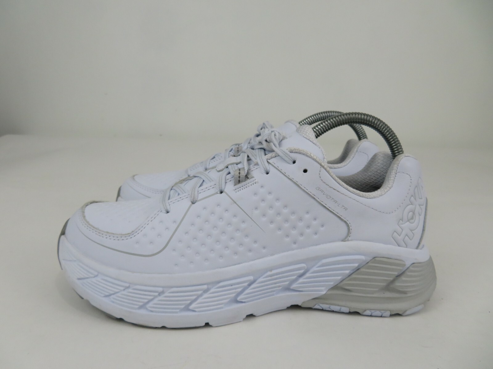 white leather running shoes womens