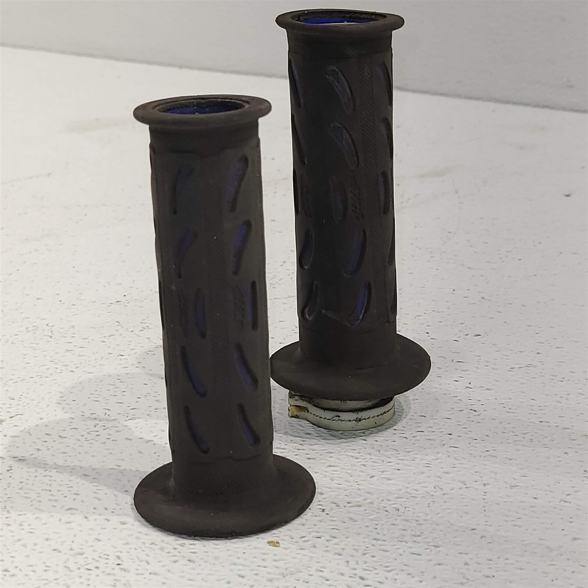 小物 a615n 2008 Kawasaki Ninja 600 ZX600 Grips Grip Pair PS1048 | eBay